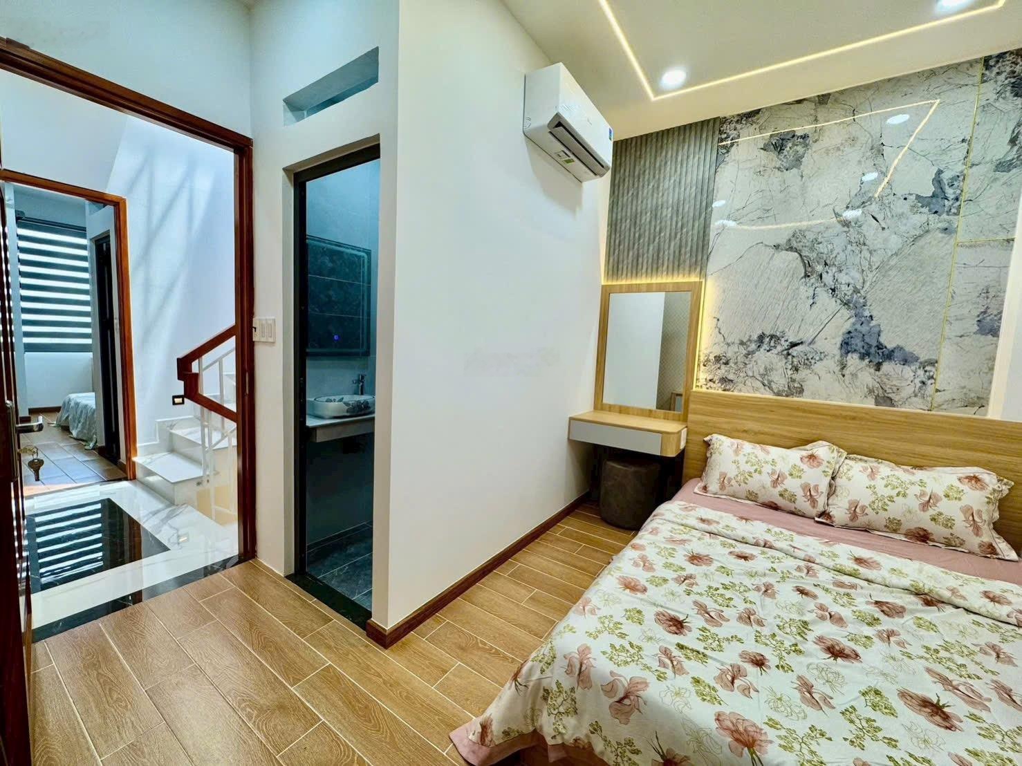 Nhà 3 lầu mái đúc Nguyễn Văn Khối, P8, Gò Vấp