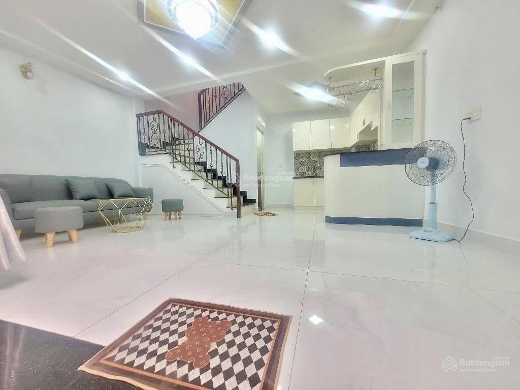 Nhà nguyên thương hiển- bình thạnh - 6,8 tỷ- dt: 34 m2- 6,3 * 7m- 5 tầng