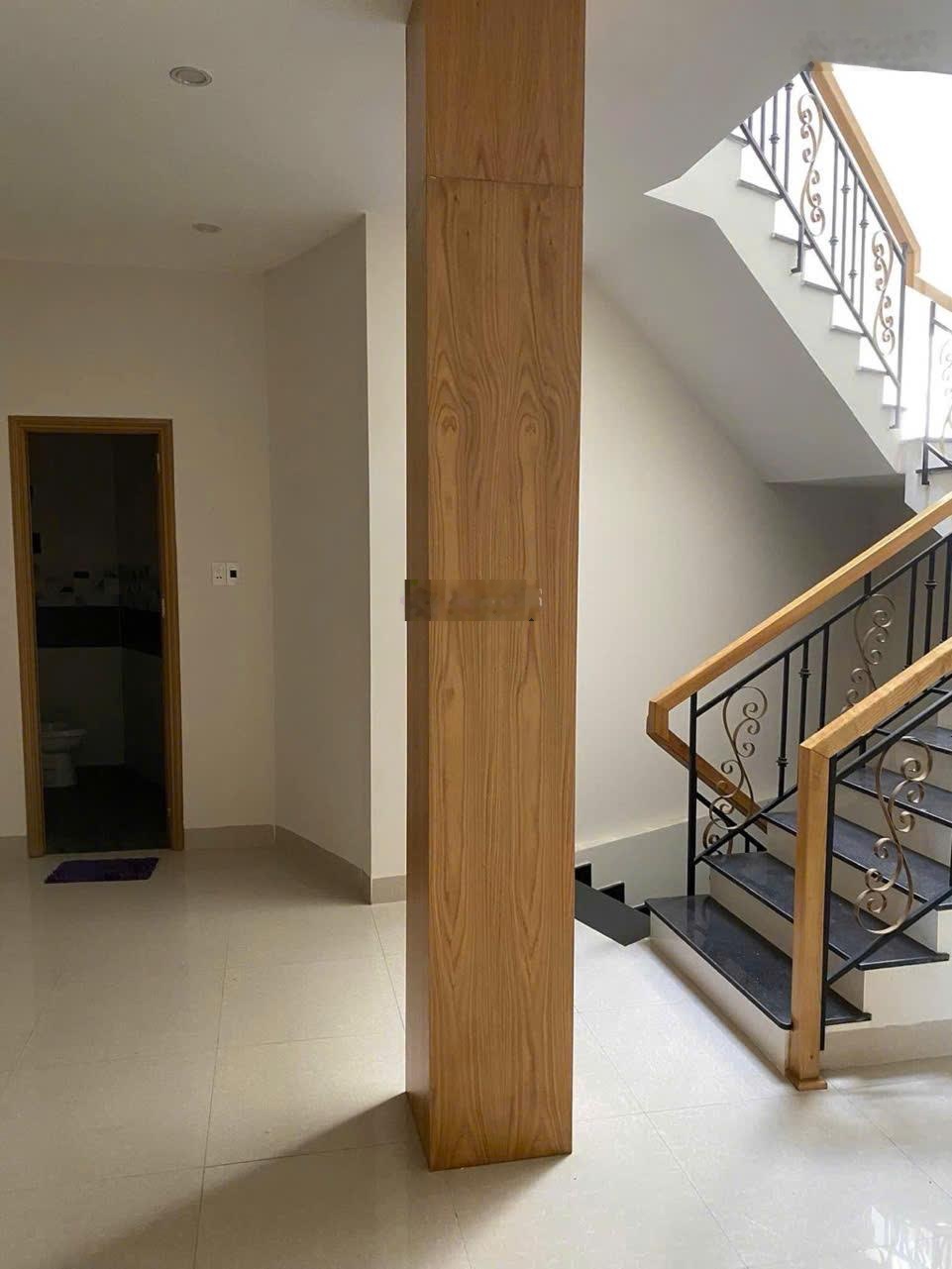 Cuối năm, hạ sập hầm 2 tỷ nhà mặt tiền Yên Khê, ngang 11m, gần 2 trường đại học Đà Nẵng lớn