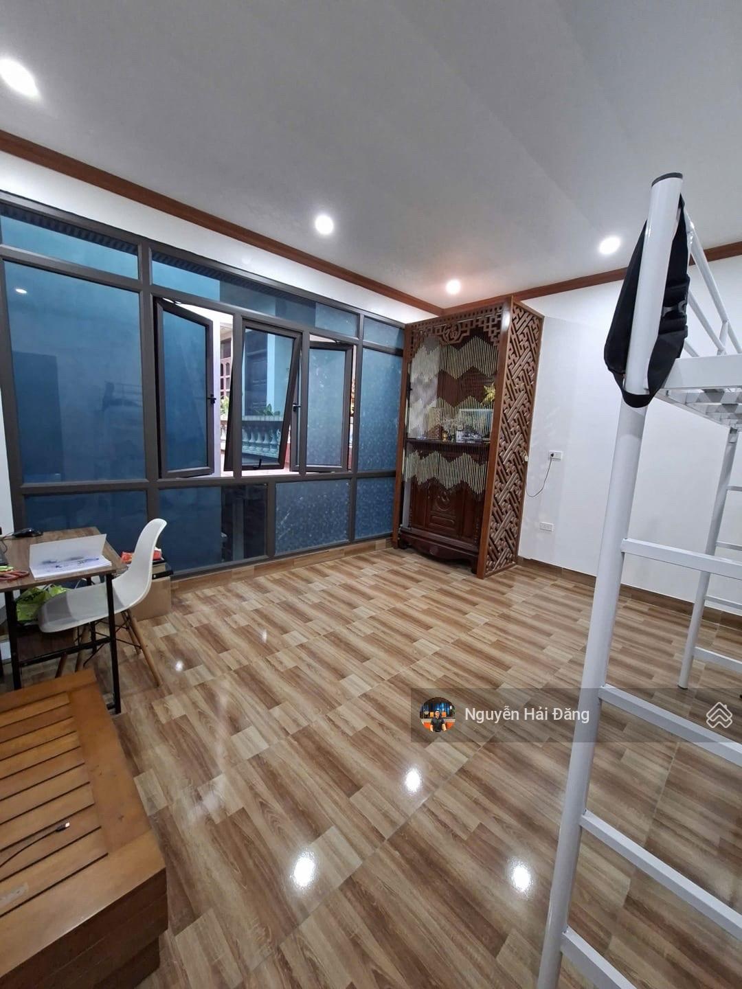 Bán nhà 3 tầng đường ô tô ngay Phố Cổ Lê Lợi cạnh Chợ Hà Đông - 40m2 x 4.6m đối diện Cảnh Sát Biển