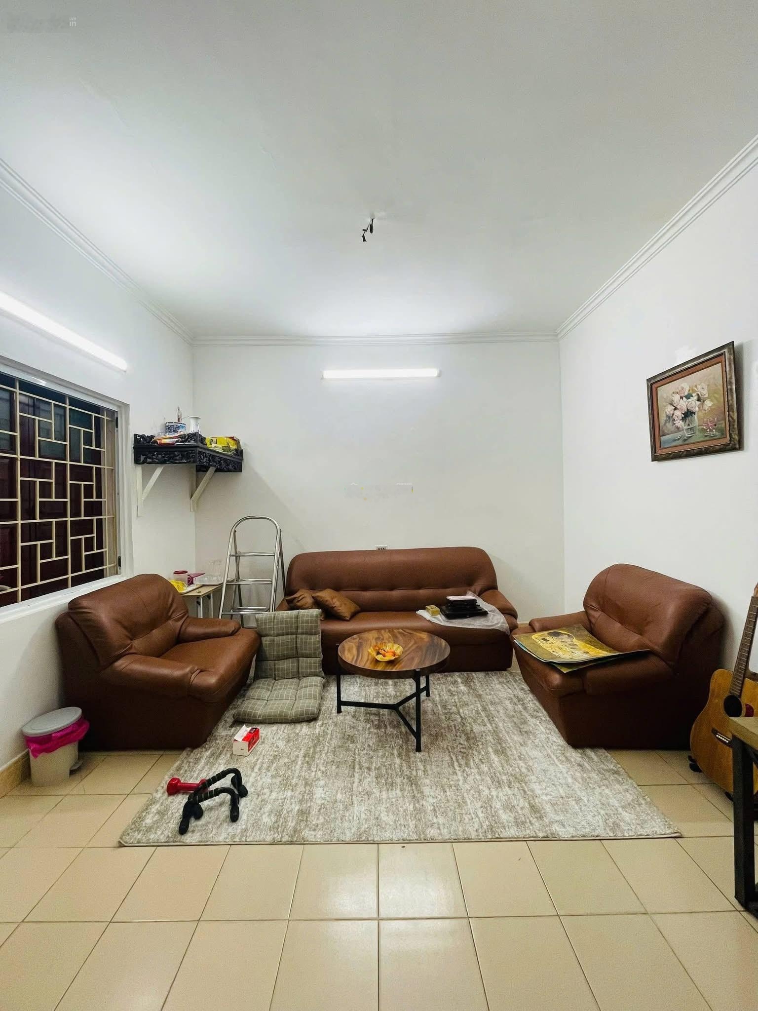 Bán căn hộ tập thể Lý Văn Phúc, Đống Đa, DT 80M, 3PN, 2VS, Nguyên bản, có thể cơi nới sửa chữa thêm