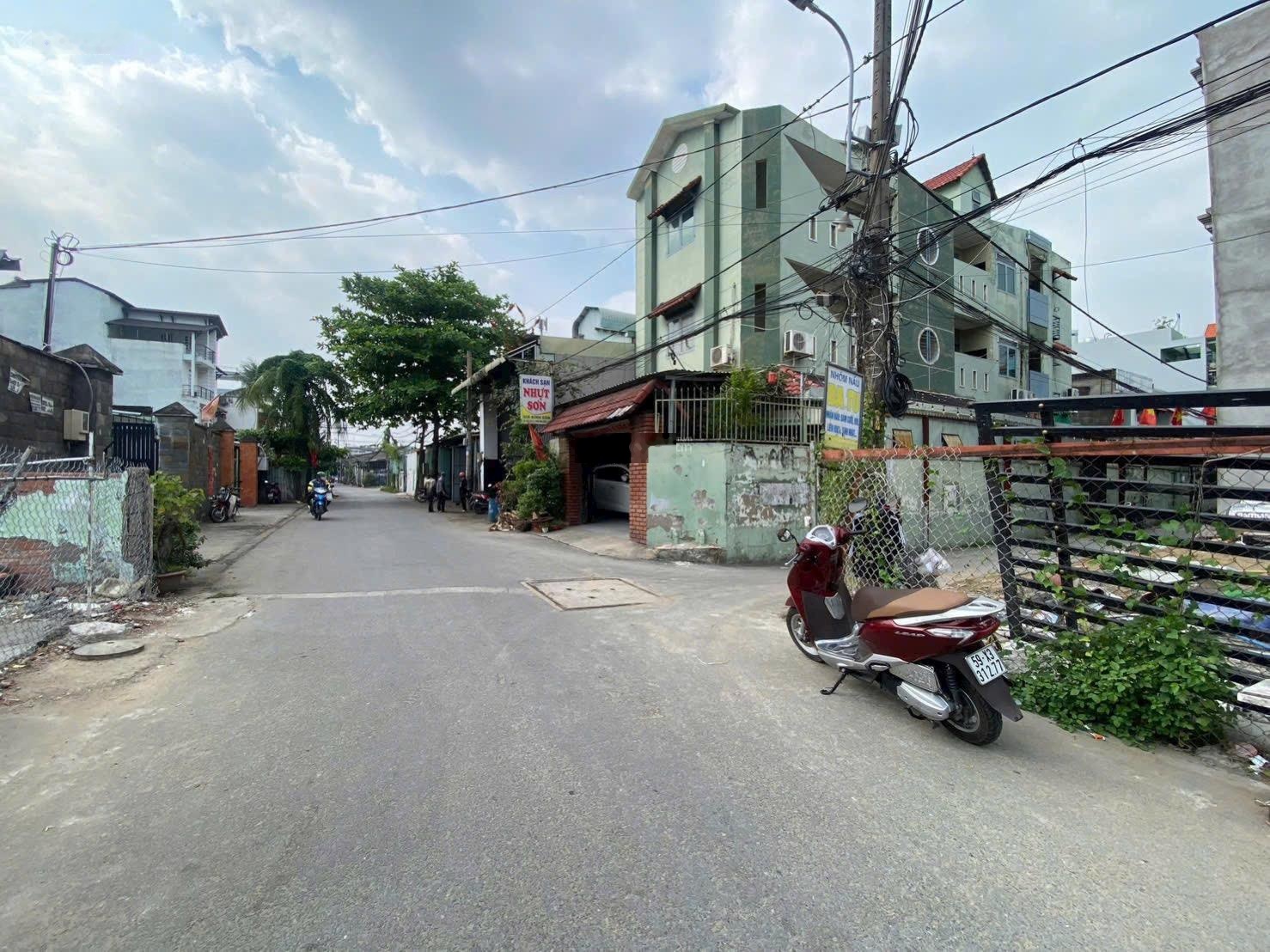 Đất góc 2mt đường xe tải thông ra ql13 hbp - 7tỷ