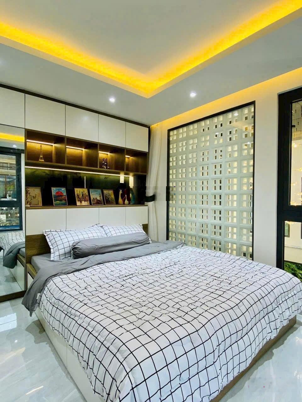 Nhà 4Tầng HXH 5M P6 Gò Vấp chỉ hơn 6T