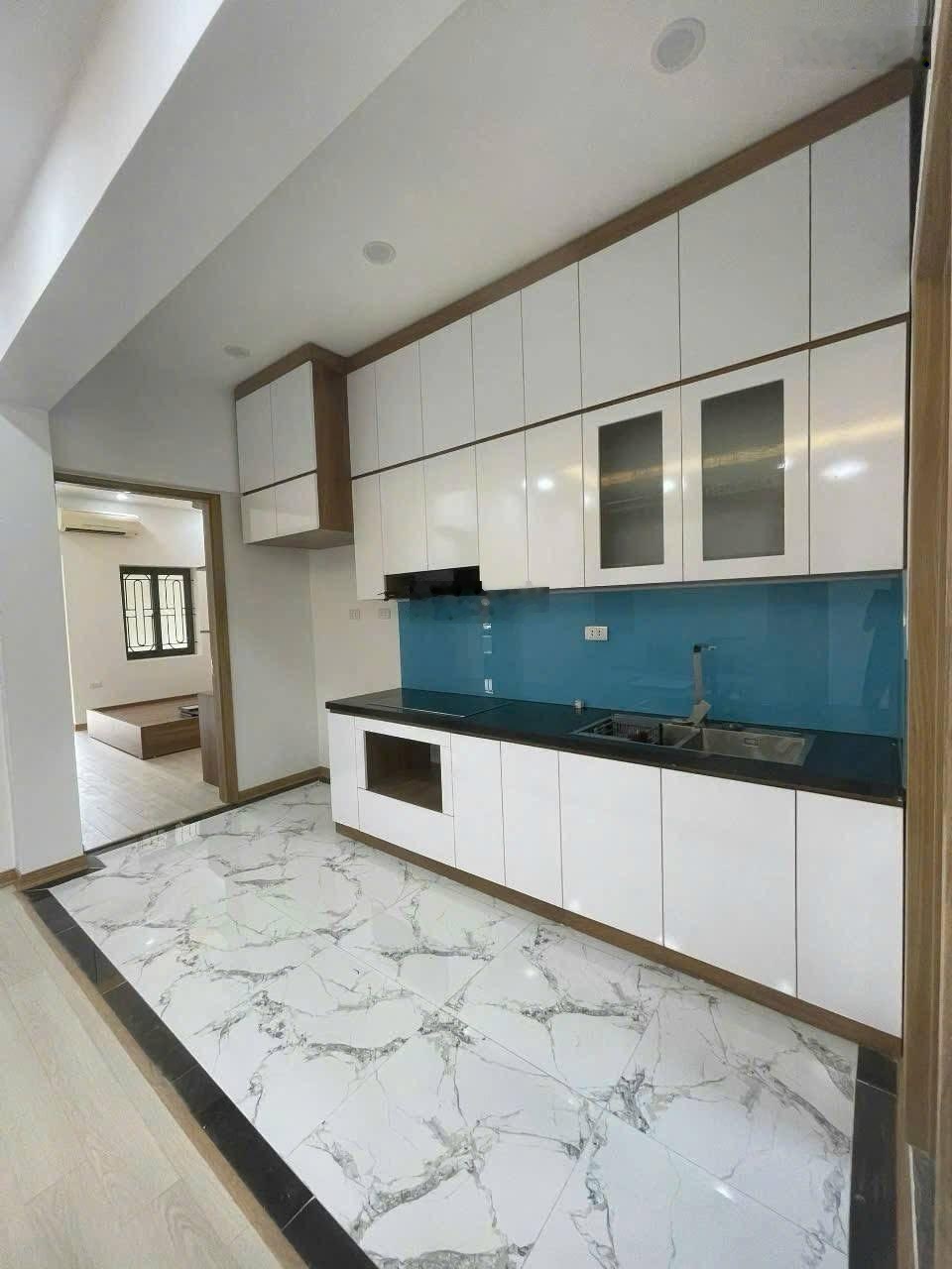 Bán căn hộ TT phố Chùa Bộc 90m2 3N/2WC dòng tiền thuê đều giá nhỉnh 5tỷ full nội thất LH 0976122331