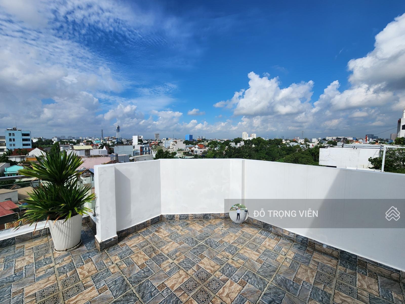 Nhà mới 5 tầng - mặt tiền đường - P. Trường Thọ - 88.7m2