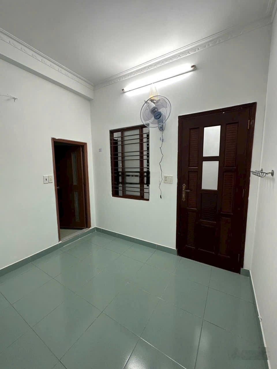 Mặt tiền kinh doanh _ thu nhập đều 30r / tháng_105m2 _ 3 lầu hoàn công đủ_ tân lập hiệp phú.