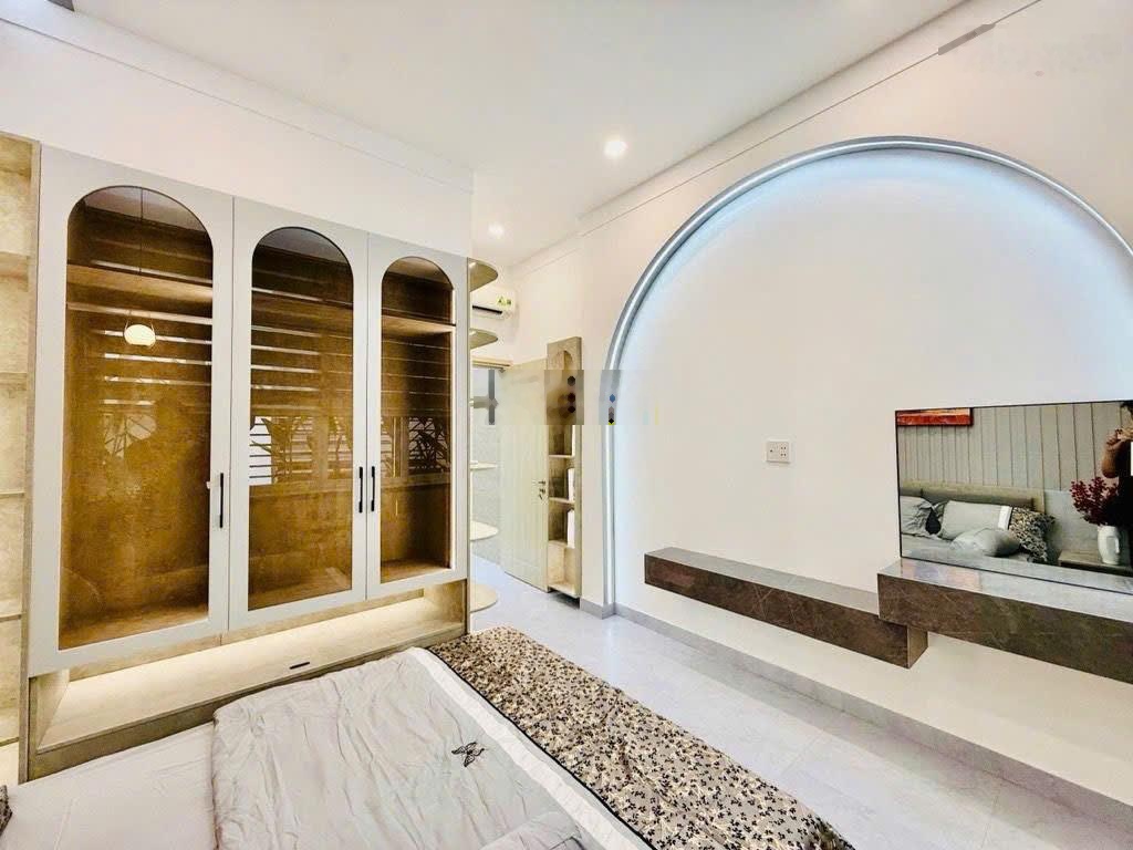 Nhà đẹp 1 trệt 2 lầu - hẻm đẹp trần xuân soạn, q7 - full nội thất cao cấp - 7 tỷ (thương lượng)