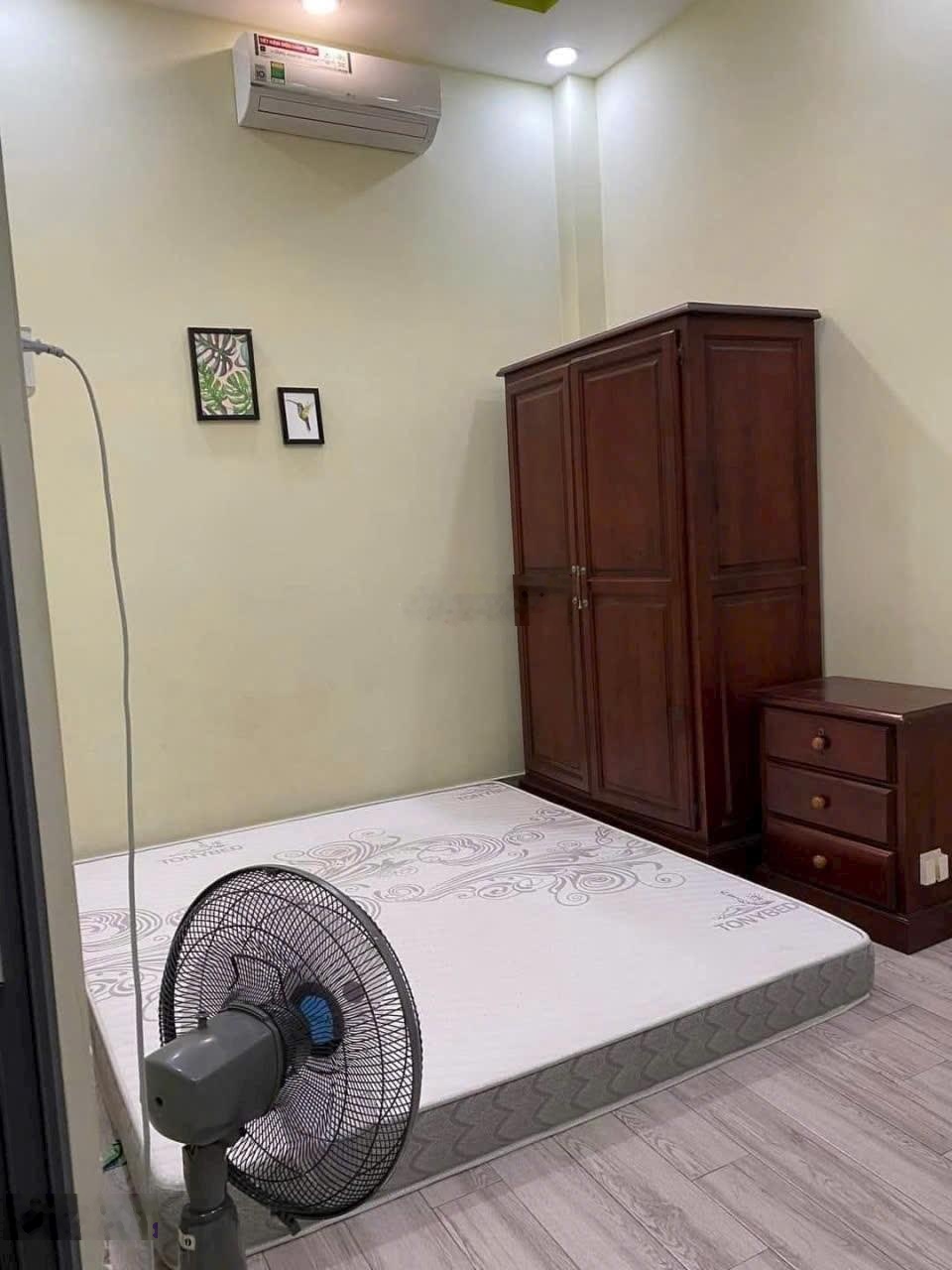 Cho Thuê Nhà Trệt 4PN Hẻm Tải - Đường 7 Linh Trung ( Gần hoàng Diệu 2 )