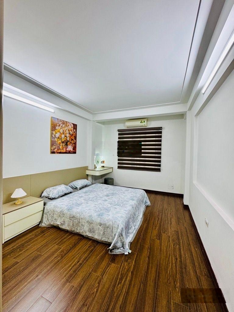 Nhà đẹp Tam Trinh 5 Tầng .Sổ đỏ chính chủ 35 m .