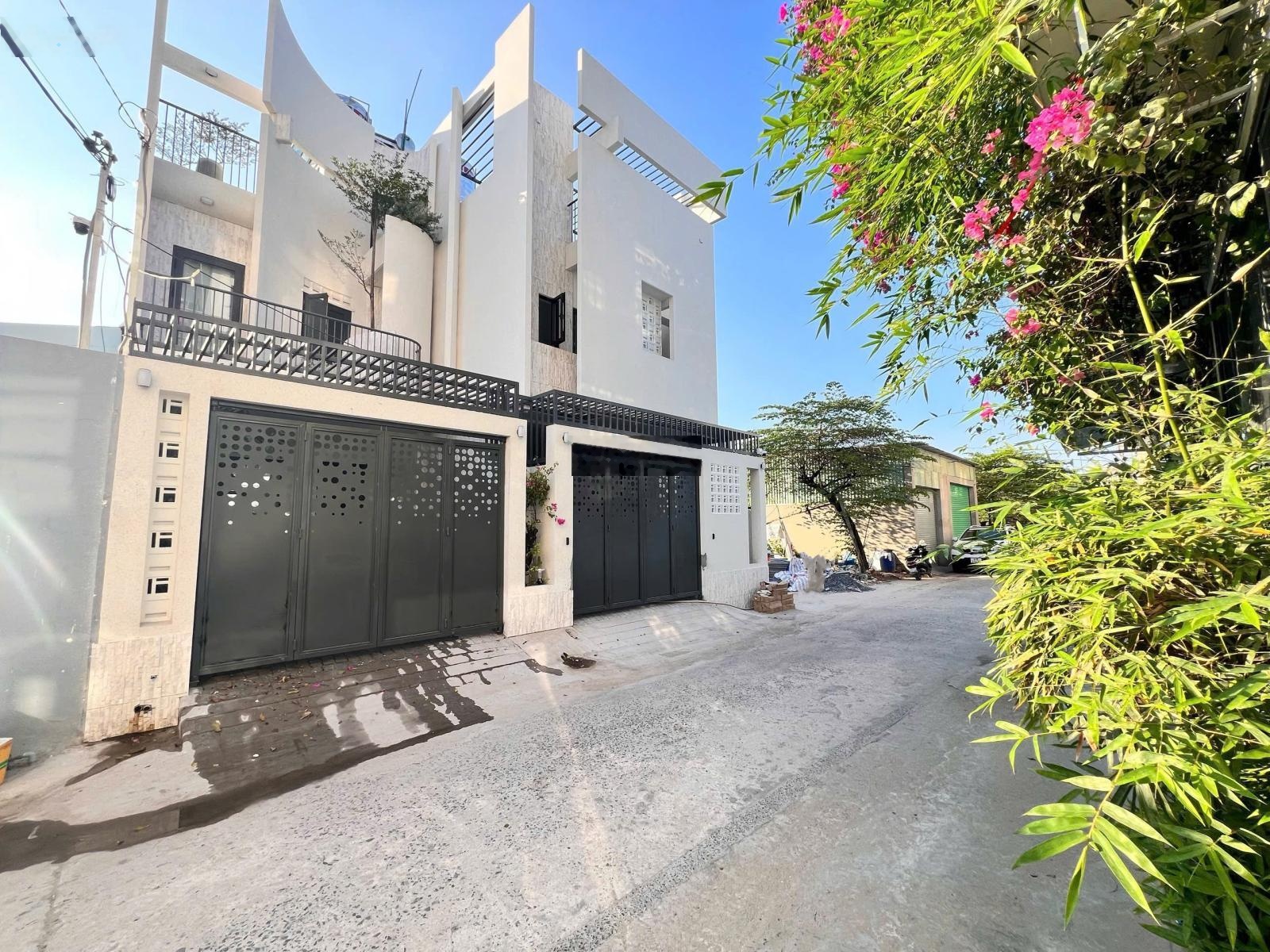 Bán đất đẹp 1/ an phú đông 3 -DT khủng 5m.18m -Hẻm thông khu dân cư -chưa qua quốc lộ 1A