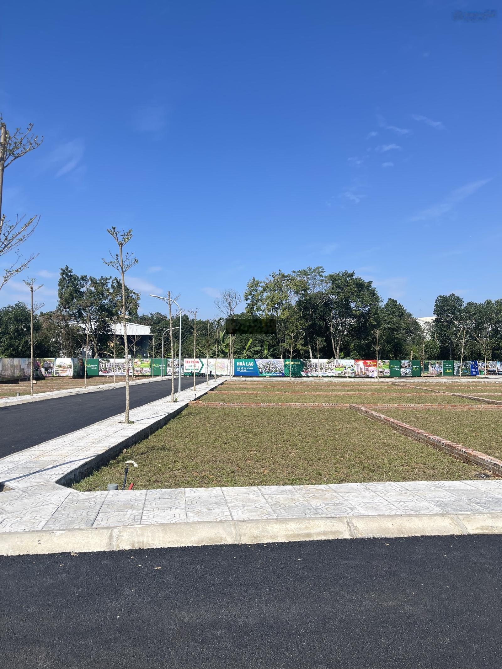 Đất sẵn sổ 100m2 full thổ cư. Ngay ngã tư, chợ, trường học. Đại học FPT cách 10 phút di chuyển