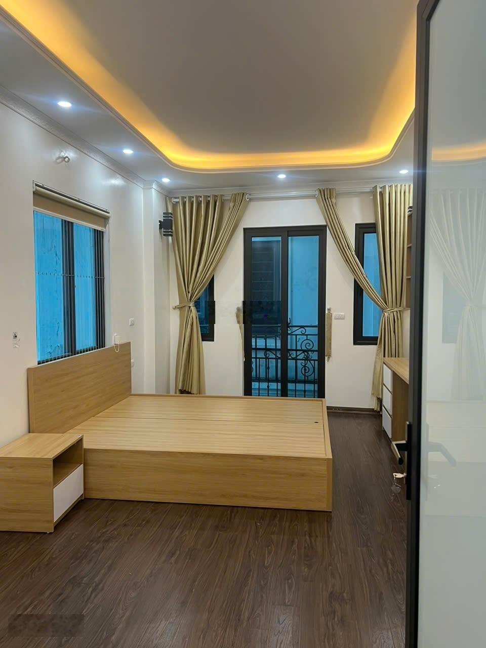 Siêu Phẩm! Phú Thượng, Tây Hồ - Cách Ôtô Cực Gần - DT 34m x 5 Tầng -MT 4m - Giá 7.6 Tỷ .