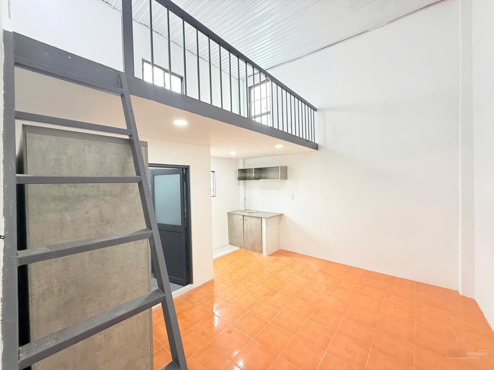 Cho thuê phòng trọ tại 127 Trung Mỹ Tây 2A, 3 triệu, 18m2, giá tốt hàng hiếm