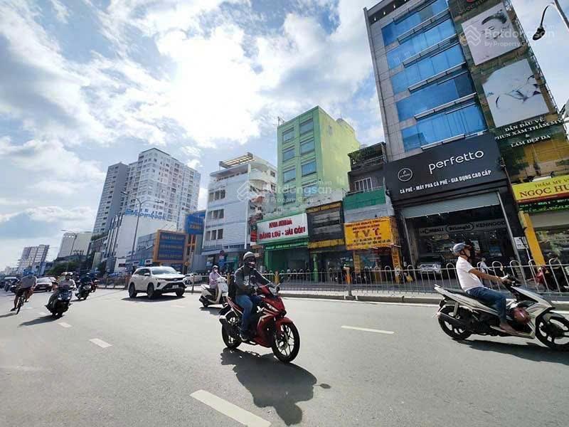 Bán MT ngay Phan Xích Long - 8x25m - CN 198m - Hầm 5 Tầng - Chỉ 32 Tỷ