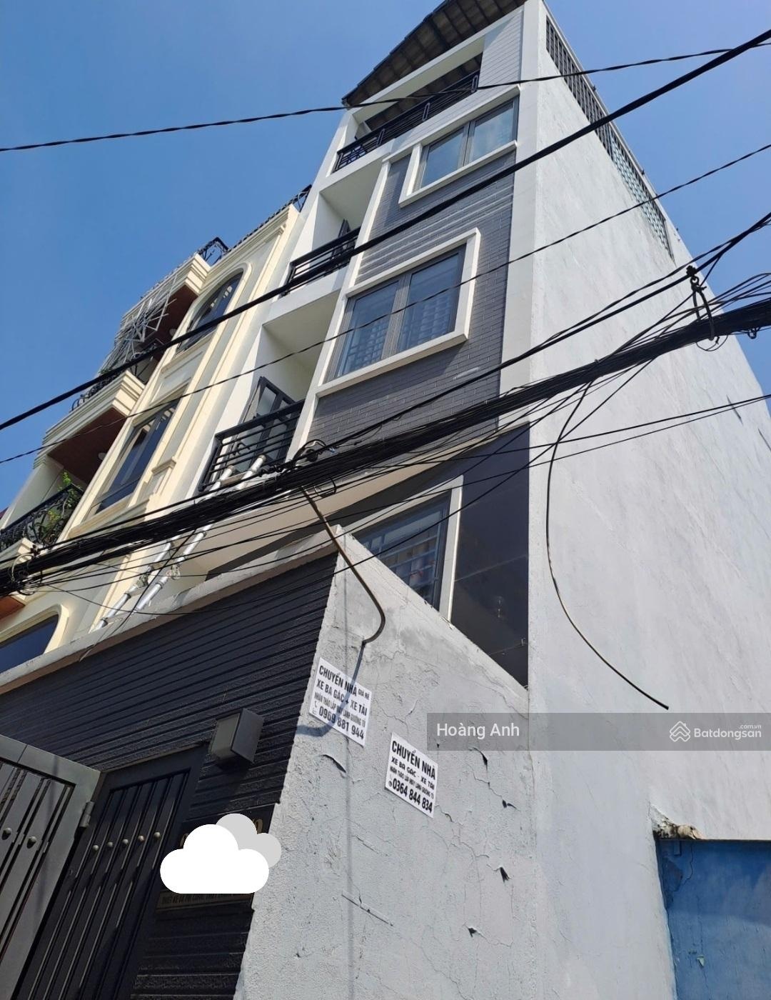 Đối diện lotte - một căn ra hẻm oto tránh