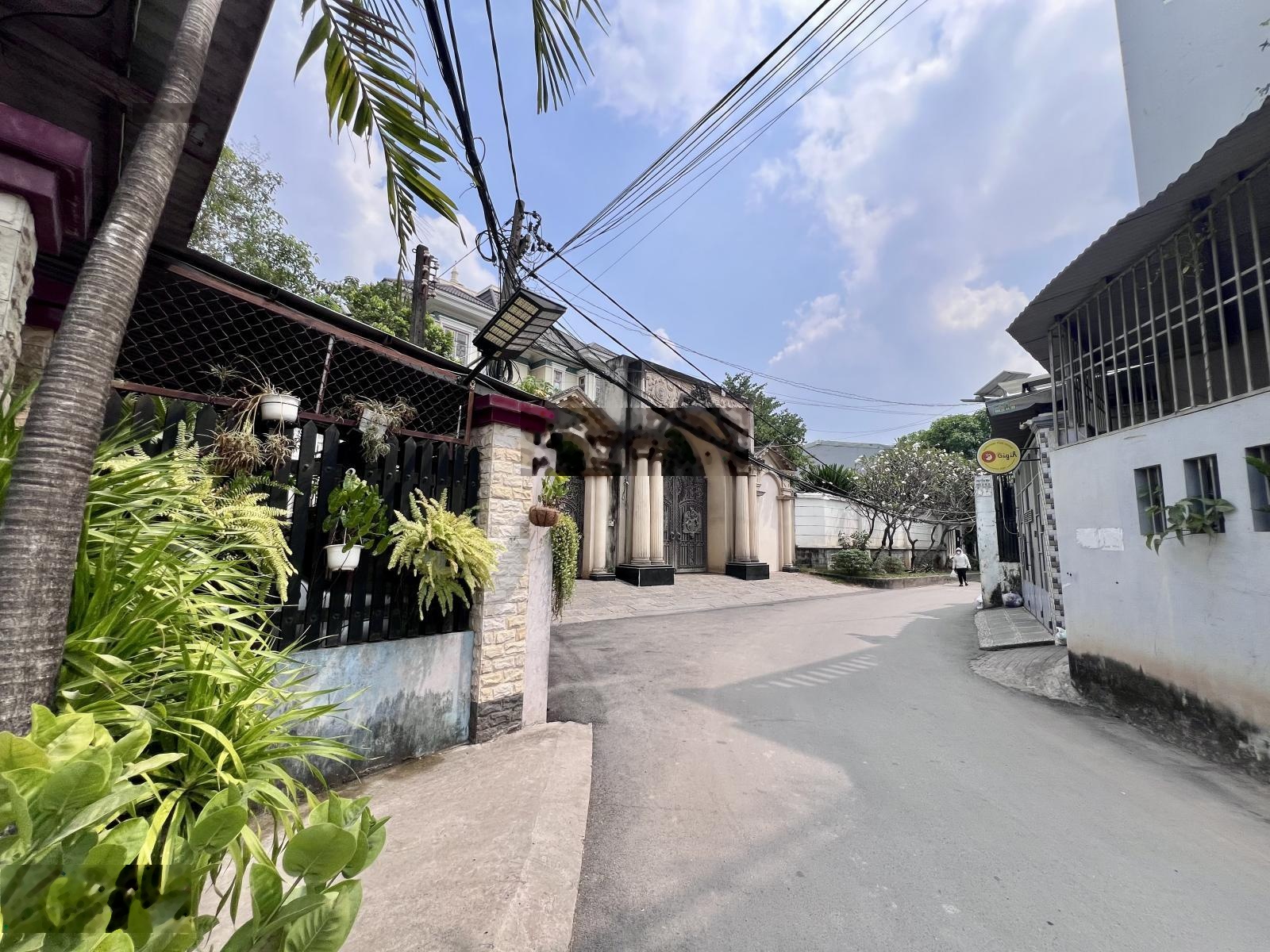 Đất xây chdv 306m2 ngang 9m vuông vức cạnh khu công nghệ cao chỉ 20tỷ