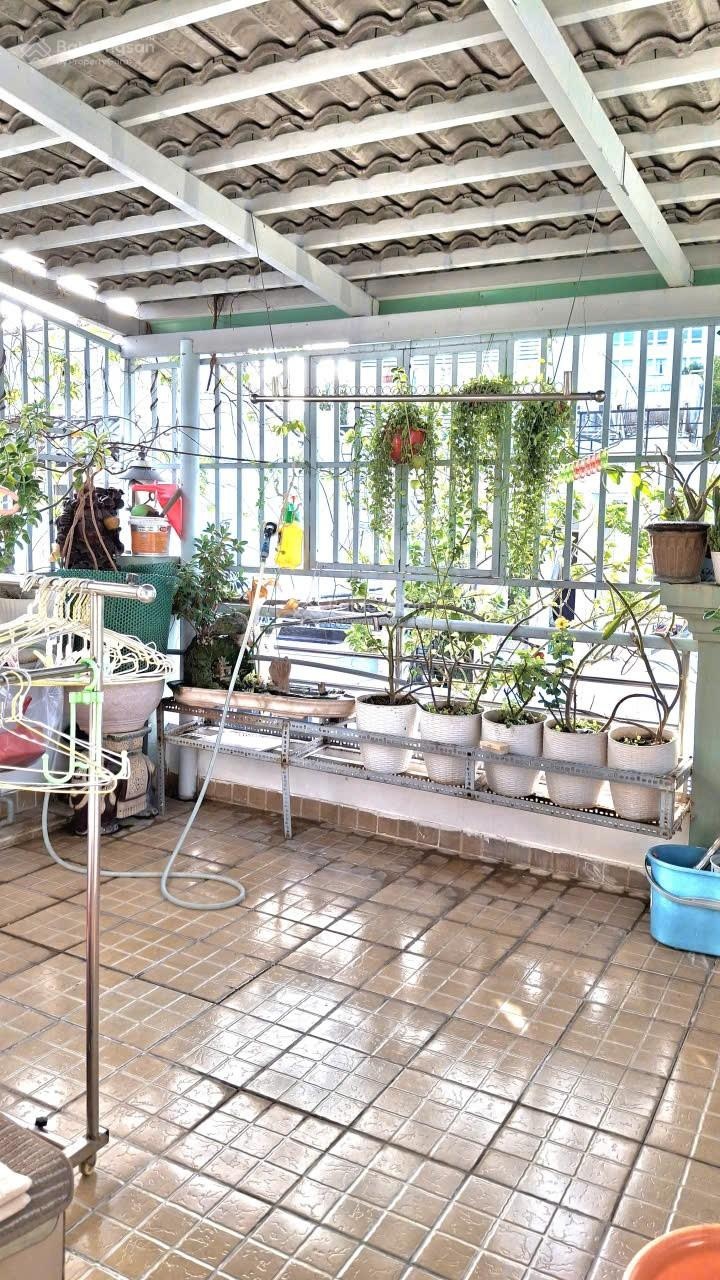 Bán nhà hẻm ô tô quận 1 - dt: 4x7m - 5 tầng 3 phòng ngủ 4wc dòng tiền tốt chỉ: 7.5 tỷ