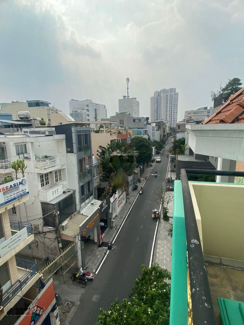 Hiếm bán! Nhà 5 tầng, thang máy, mặt tiền P. Tân Định, DT 80 m2, ngang 4.5 m giá tốt