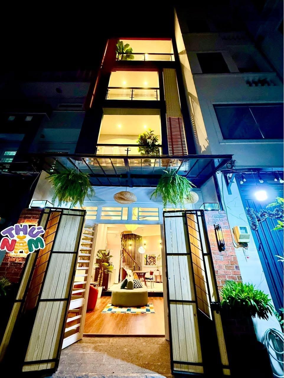 4 tầng -màu sắc hiện đại -cá tính - hxh 6m- 40m2- nhỉnh 6 tỷ -phạm văn chiêu -gò vấp