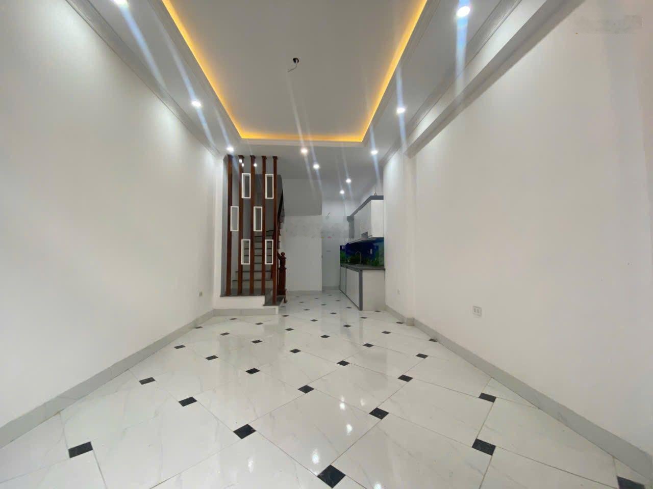 Chính chủ bán nhà 4 tầng mới tinh - ô tô đỗ cổng - 34m2- 3,15 tỷ