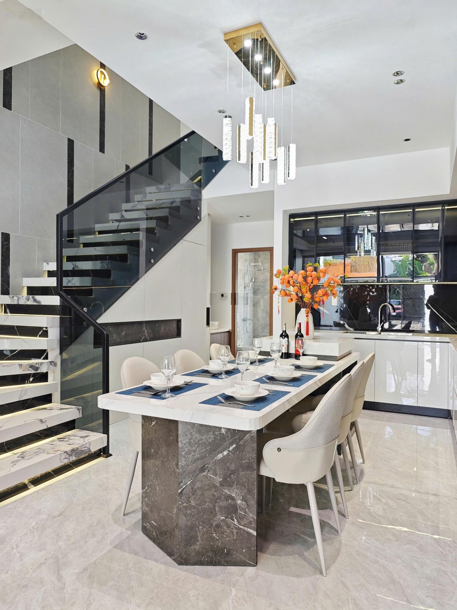 Bán nhà 3 tầng mới xây,thiết kế hiện đại, hoà xuân, đà nẵng