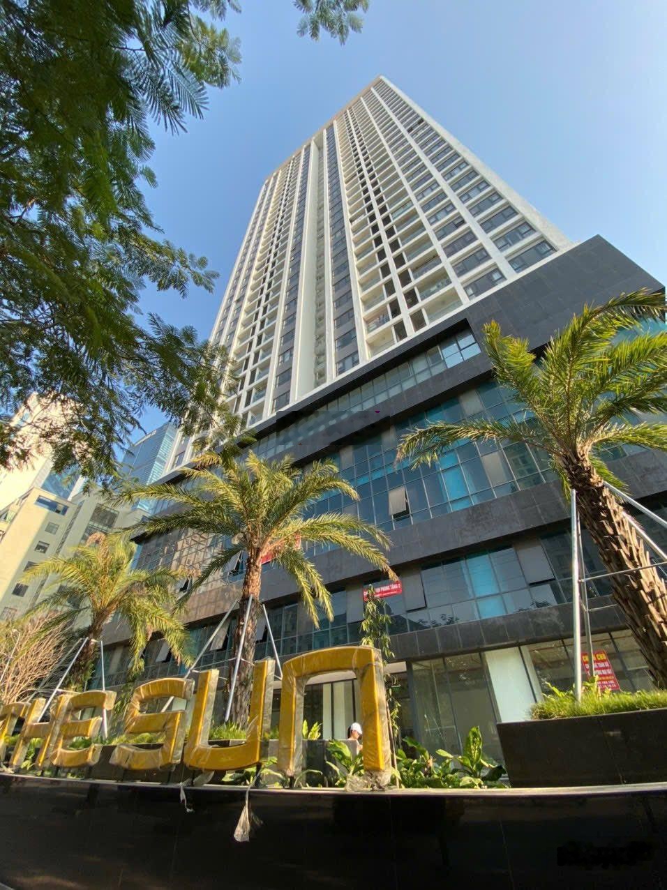 Gia đình mình bán căn 3 ngủ 81m2 full đồ giá mong muốn 7.9 tỷ tại The Sun - Mễ Trì