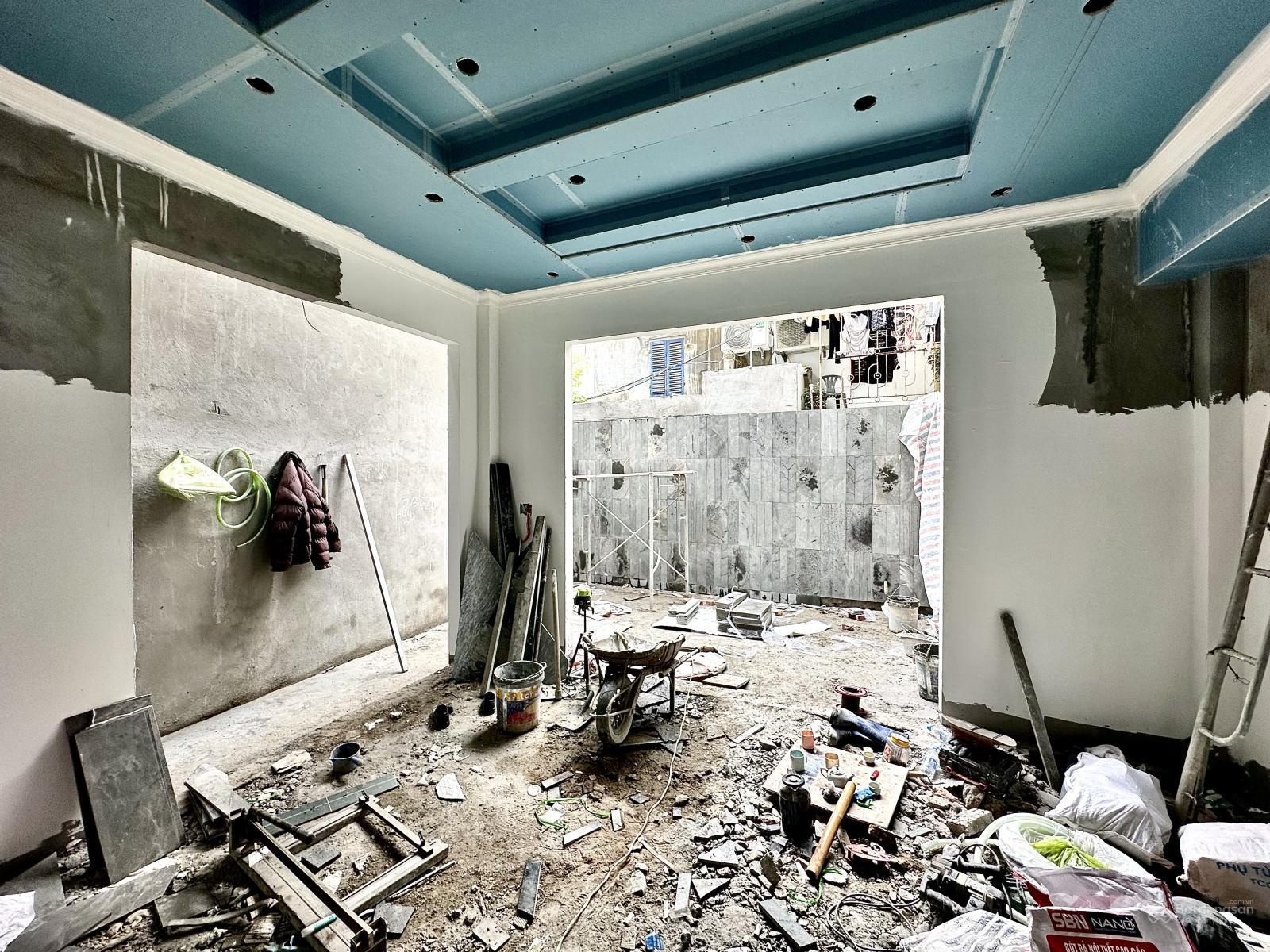 Hiếm có 100m2 x 4 tầng sân vườn tiểu cảnh phố Trần Nguyên Hãn, oto đỗ gần nhà