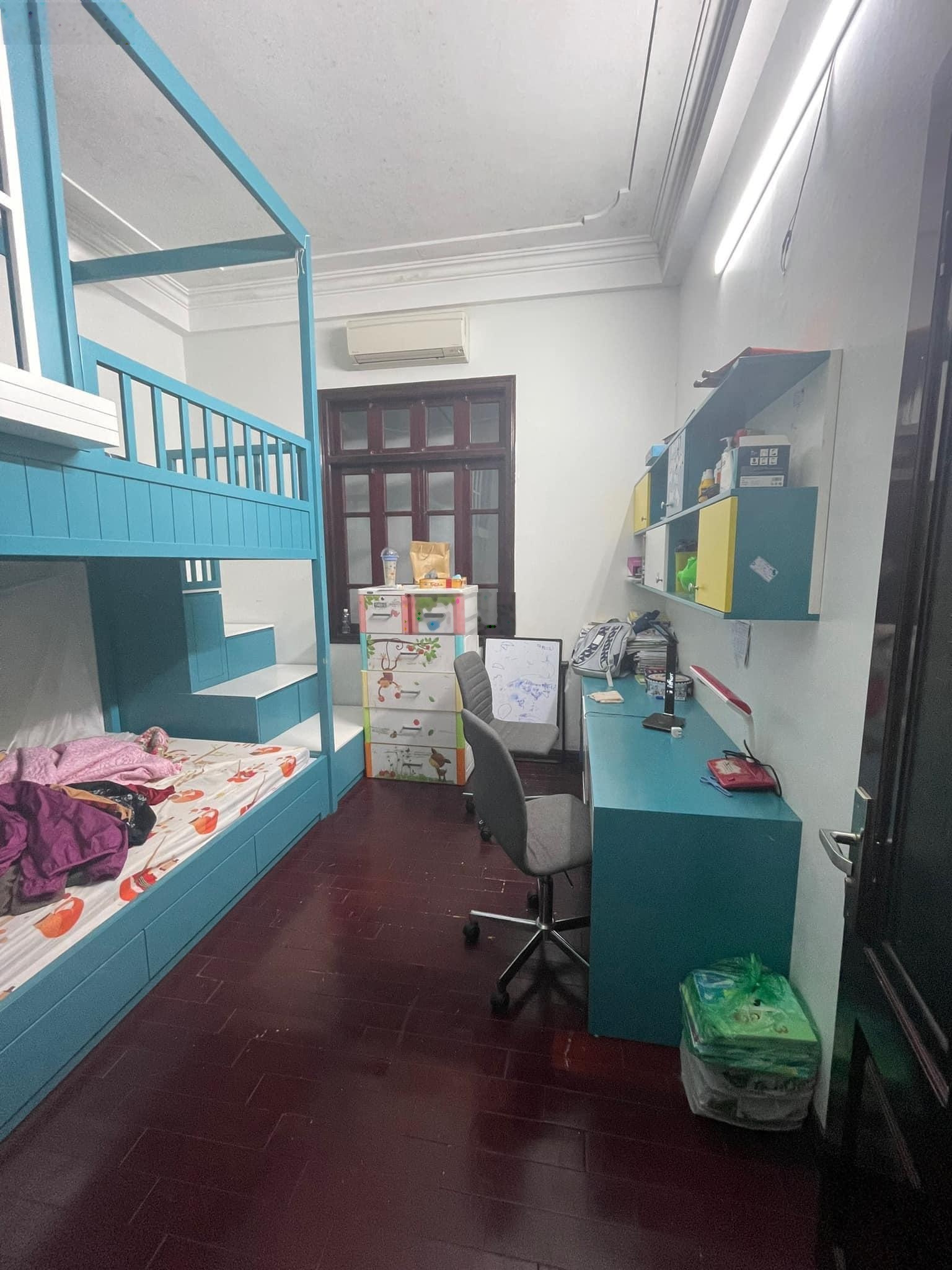 Bán nhanh căn nhà phố Phan Kế Bính, nhà đẹp ngõ thông, cách phố 40m, DT 45m2 chỉ hơn 9 tỷ