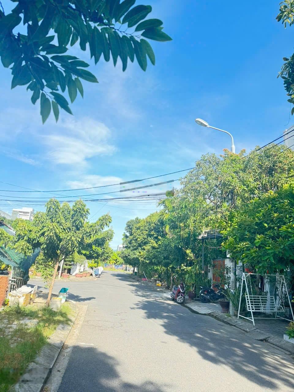 Cần bán nhà 2 tầng kiên cố, khu dân cư đông đúc,vào ở ngay