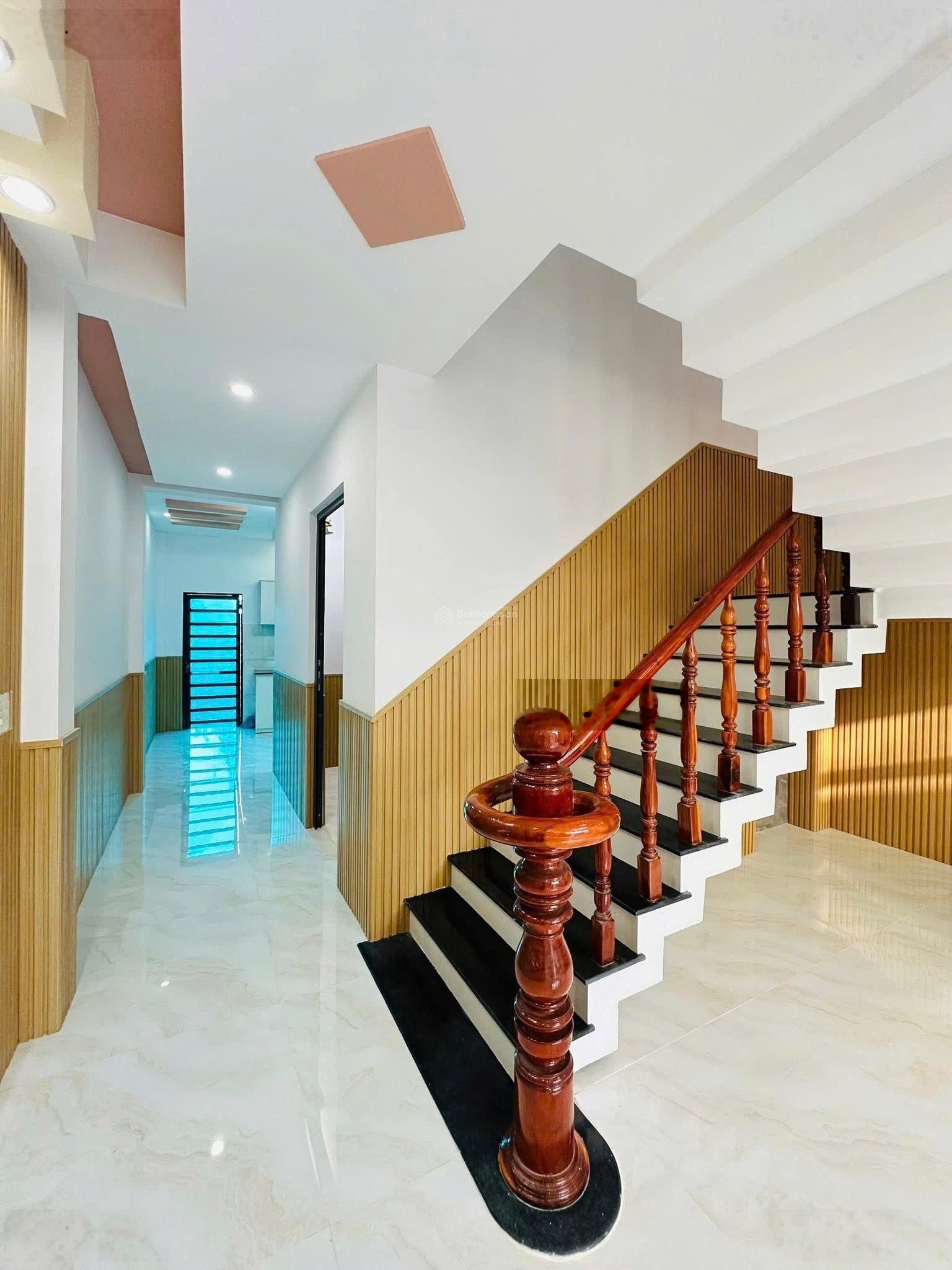 Bán nhà 1 trệt 1 lầu mới kdc dầu khí đối diện bệnh viện nhi đồng, phường long tuyền, tp cần thơ