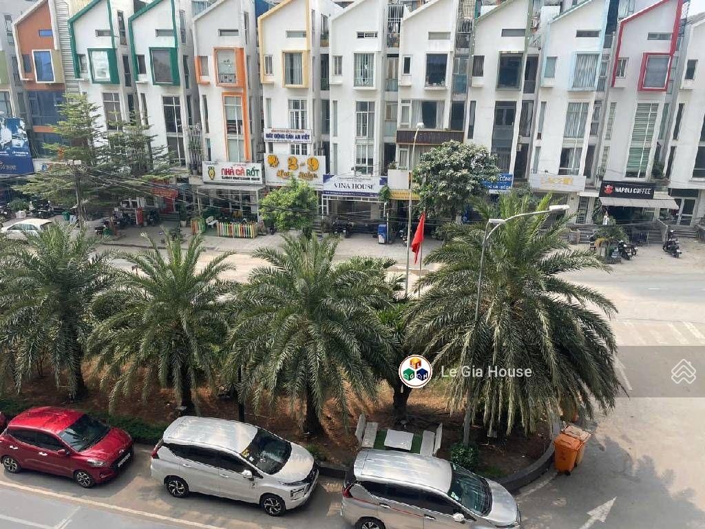 Căn hộ chung cư Homeland tầng 3 siêu đẹp - kinh doanh đa nghành ngang 4m dài 15m thông suốt