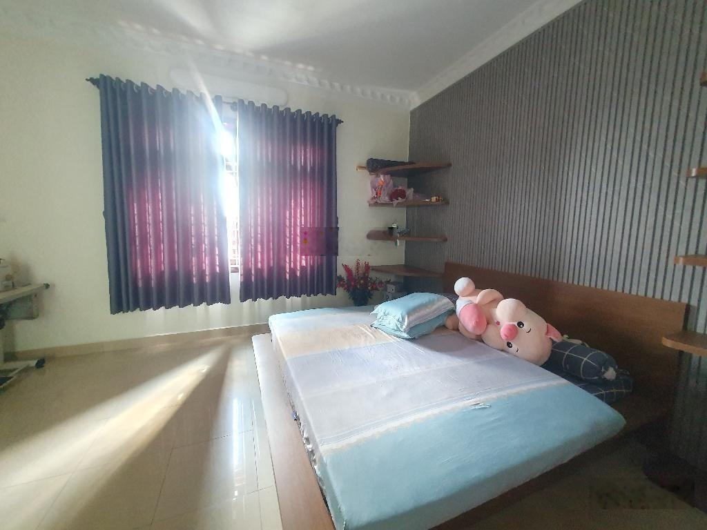 Nhà phố mt đ.23, linh chiểu, dt 104m2 , 2 mặt tiền, kdc trí thức,thích hợp mở vp, trung tâm anh ngữ