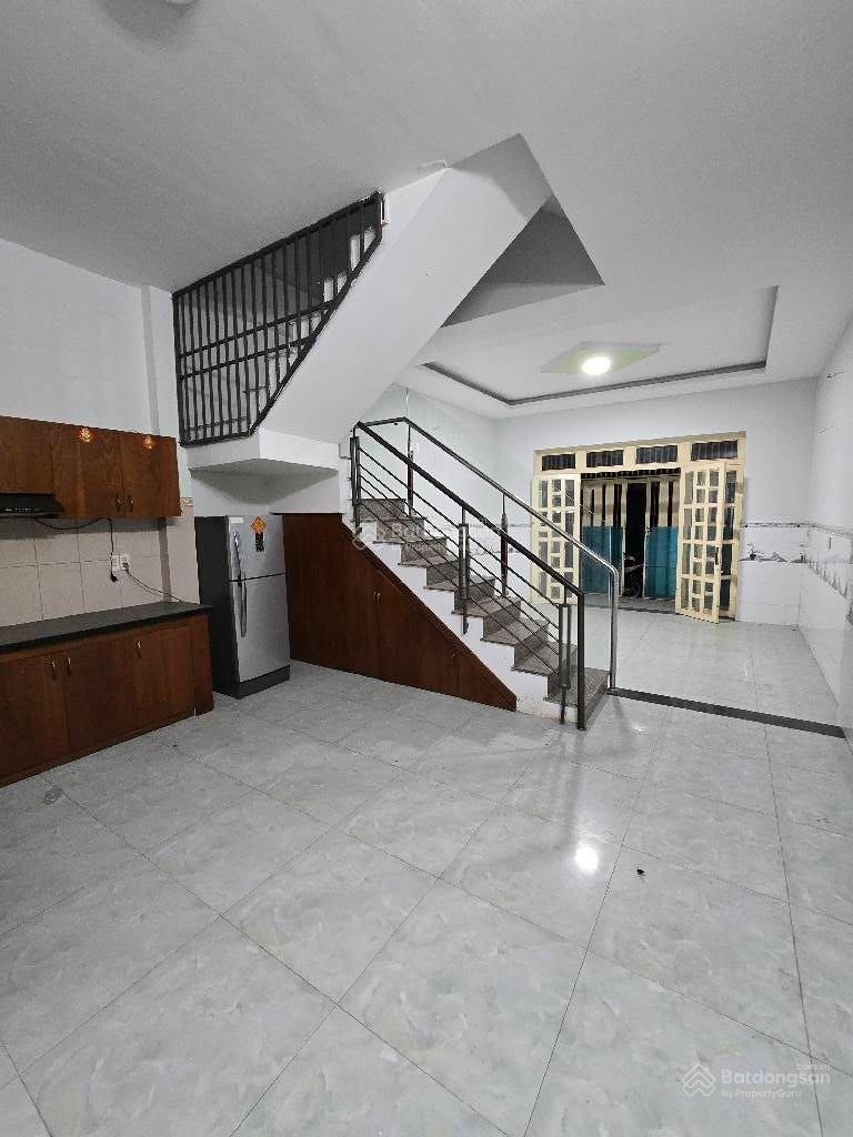 Bán nhà gần bv bình tân - 4 tầng - chỉ nhỉnh 5đ