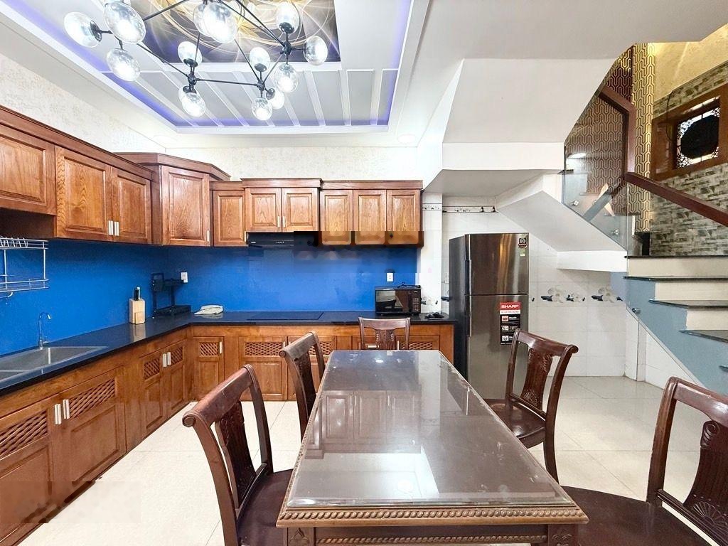 Nhà 5 tầng phân lô, sát MT Quang Trung P8 Gò Vấp