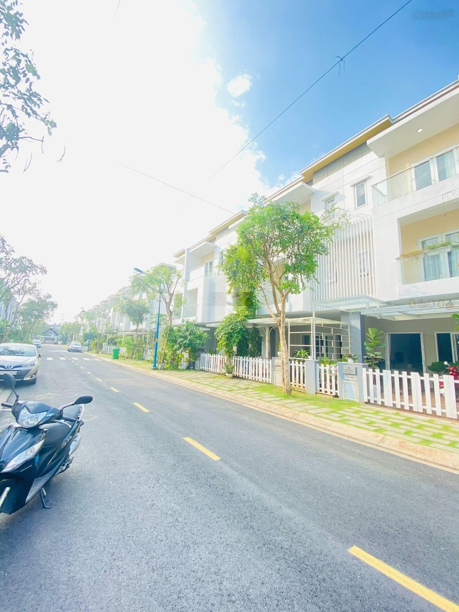 Bán Nhà Riêng 12 tỷ, 100m2 tại Phan Văn Hớn, Đông Hưng Thuận, Quận 12, HCM