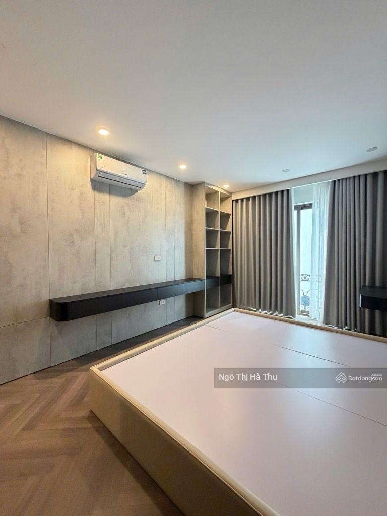 Bán nhà bồ đề gần cầu chương dương | ô tô vào nhà | ô chờ thang máy 43m x 5 tầng