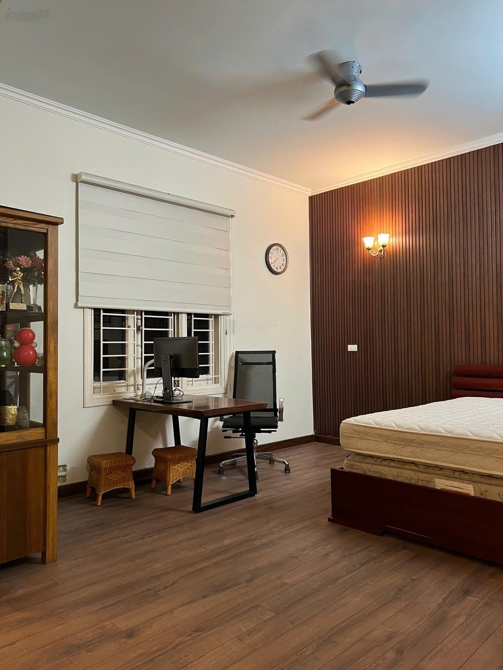 [hiếm] cc cho thuê - nhà đầu hồi 2 mặt thoáng - ngõ 31 mạc thái tổ, yên hòa, cầu giấy