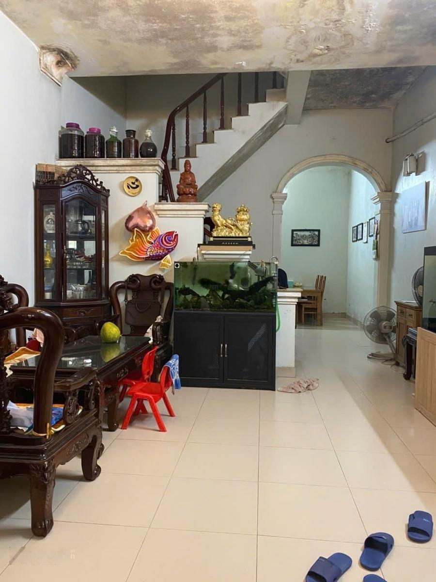 Có 1-0-2, Chính chủ bán nhà phân lô Cầu Giấy , Oto tránh, Vỉa hè, Kinh doanh, DT 60 m2. Giá 29 tỷ