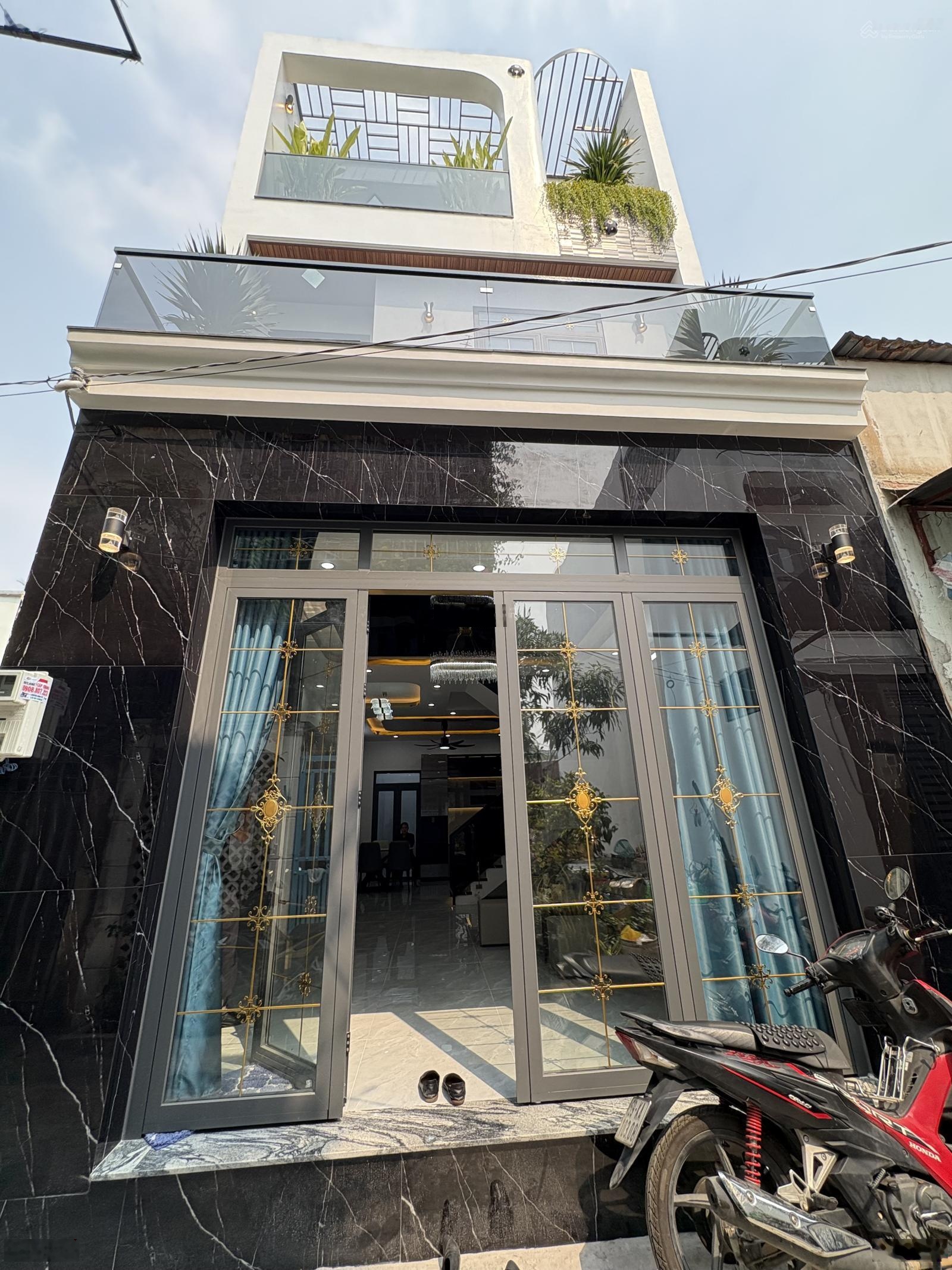 Bán nhà mới ,ngang 5, dài 12 Huỳnh Tấn Phát, Thị Trấn Nhà Bè, cách 500 m tới Quận 7 , Chỉ 5,5 tỷ