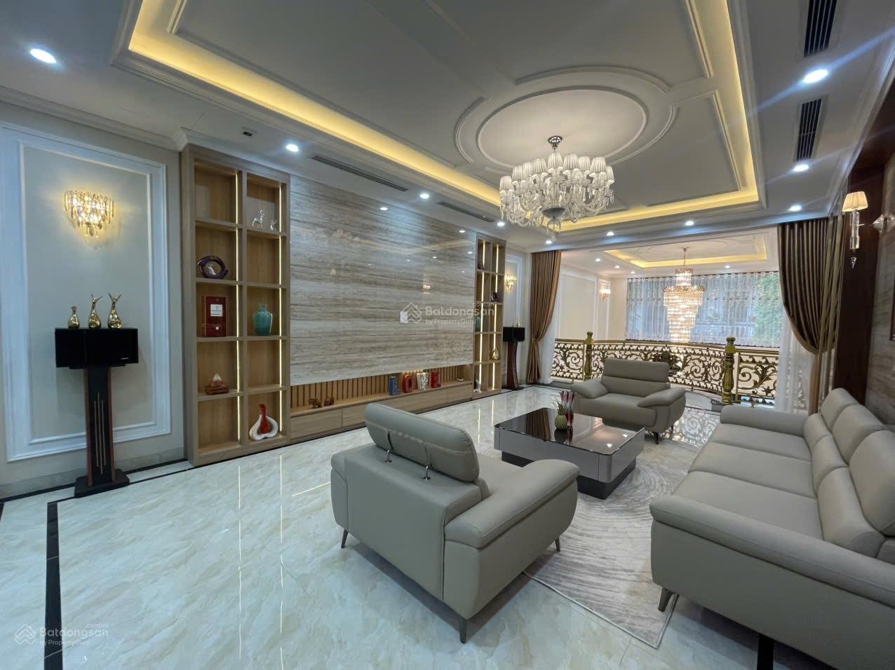 Cần bán nhà hoàng mai, ngõ thông phán lô đền lừ vài buóc ra chợ,