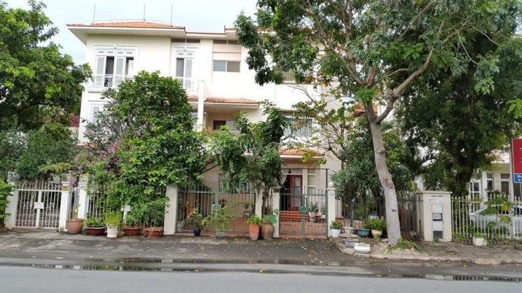 Cần bán nhanh căn biệt thự song lập khu Mỹ Quang.PMH Q7.Dt 235m Bán 82 tỷ.Cam kết Gía thật không ảo