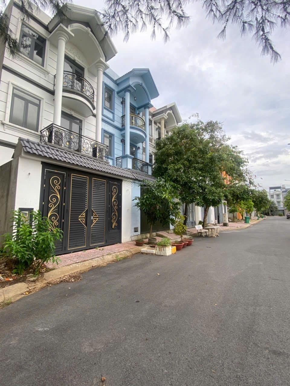 Bán căn nhà phố trệt + 2 lầu, 5mx20m, DTSD: 225m2, đường 12m, sổ hồng chỉ 8,5 tỷ