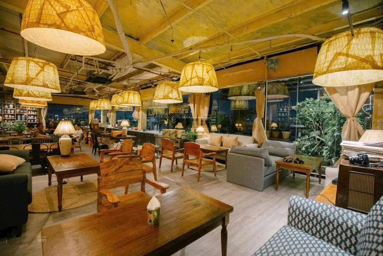 Hot! Cho thuê MBKD Xuân Thủy DT 80m2 MT 6m, khu sinh viên sầm uất phù hợp mọi mô hình kinh doanh