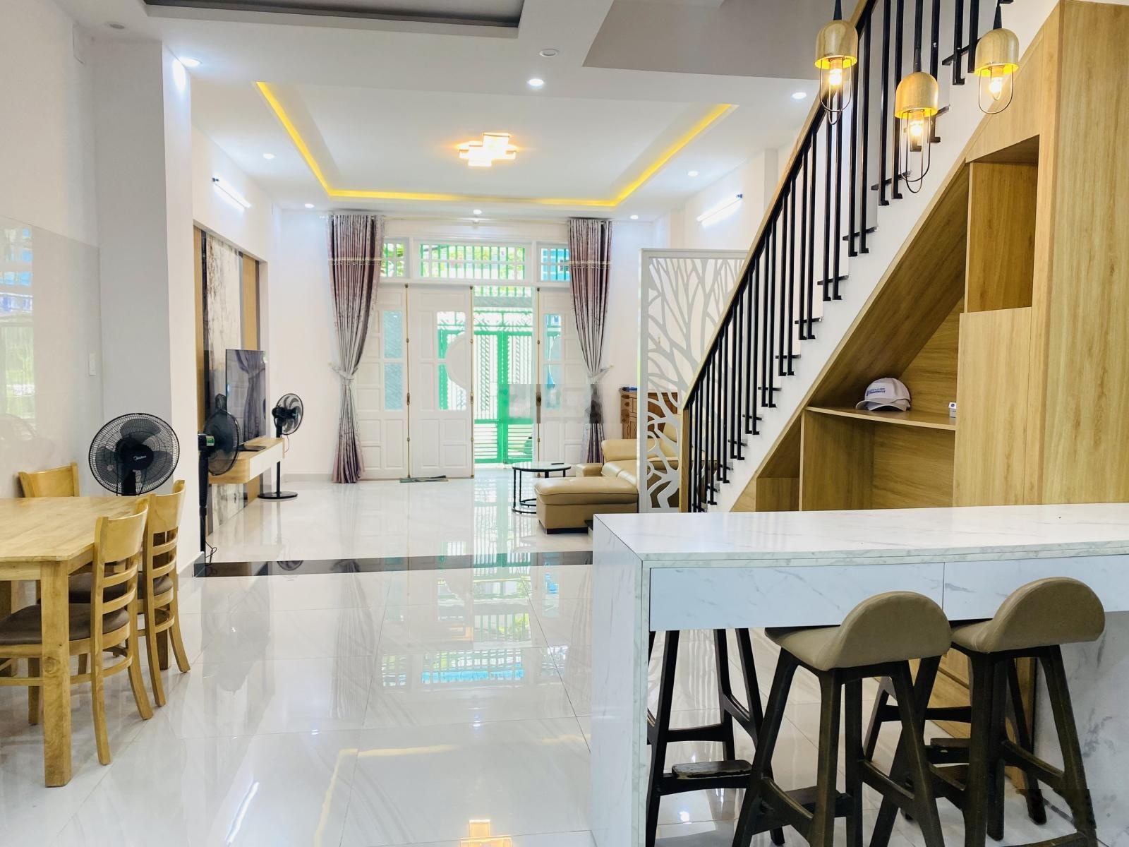 Bán nhà Dương Trí Trạch ngay trung tâm khu phố du lịch chỉ vài phút ra biển - chủ thiện chí bán