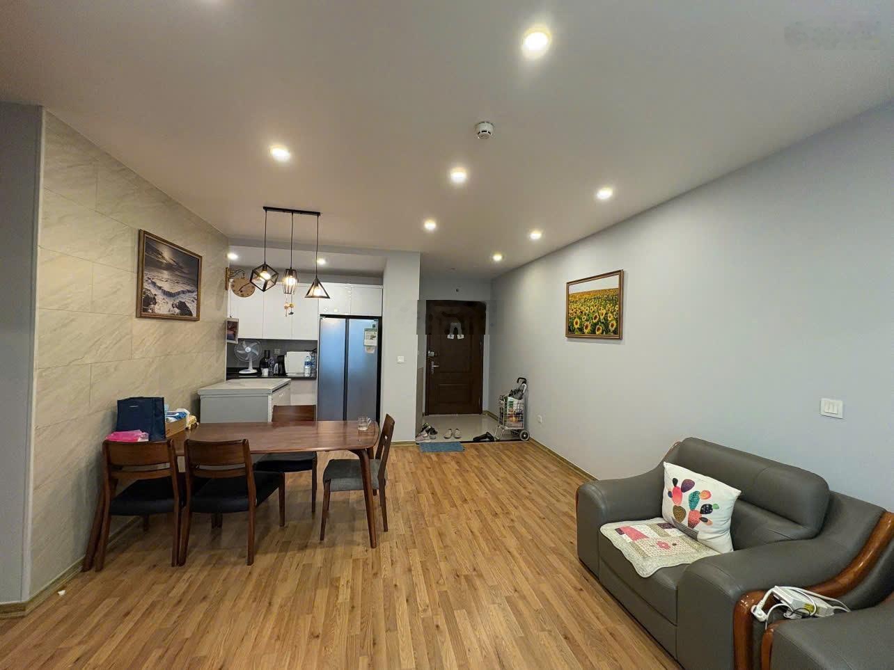 Chủ cần Bán căn góc Hoa Hậu tầng cao đẹp,hướng ĐN mát 96m2_3PN Chỉ 9tỷX,tại The Sun. LH094668959ba