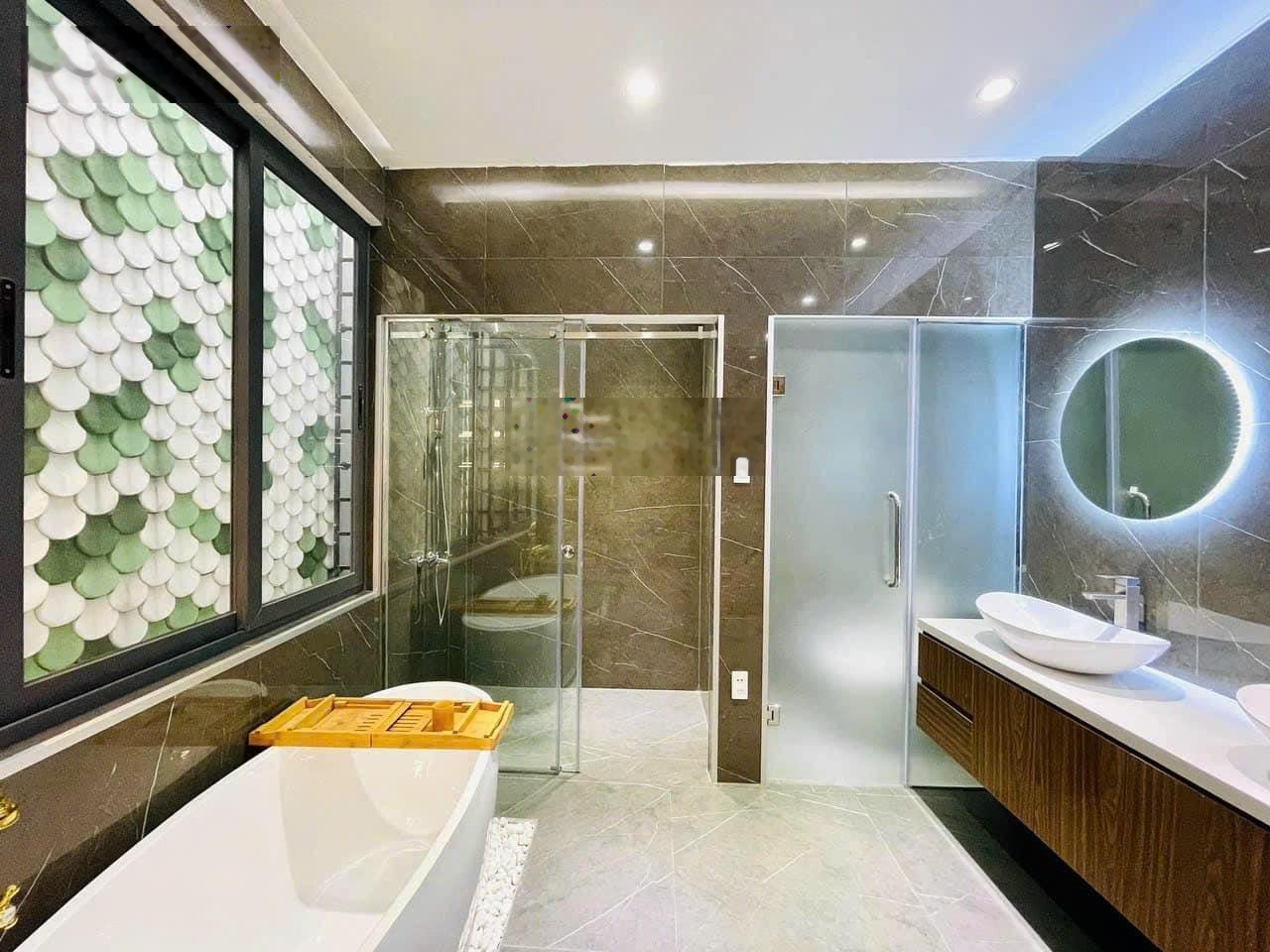 Hẻm 8m, sát q3 - nguyễn văn trỗi - 4 tầng, 6x14 - cam kết chuẩn 100%