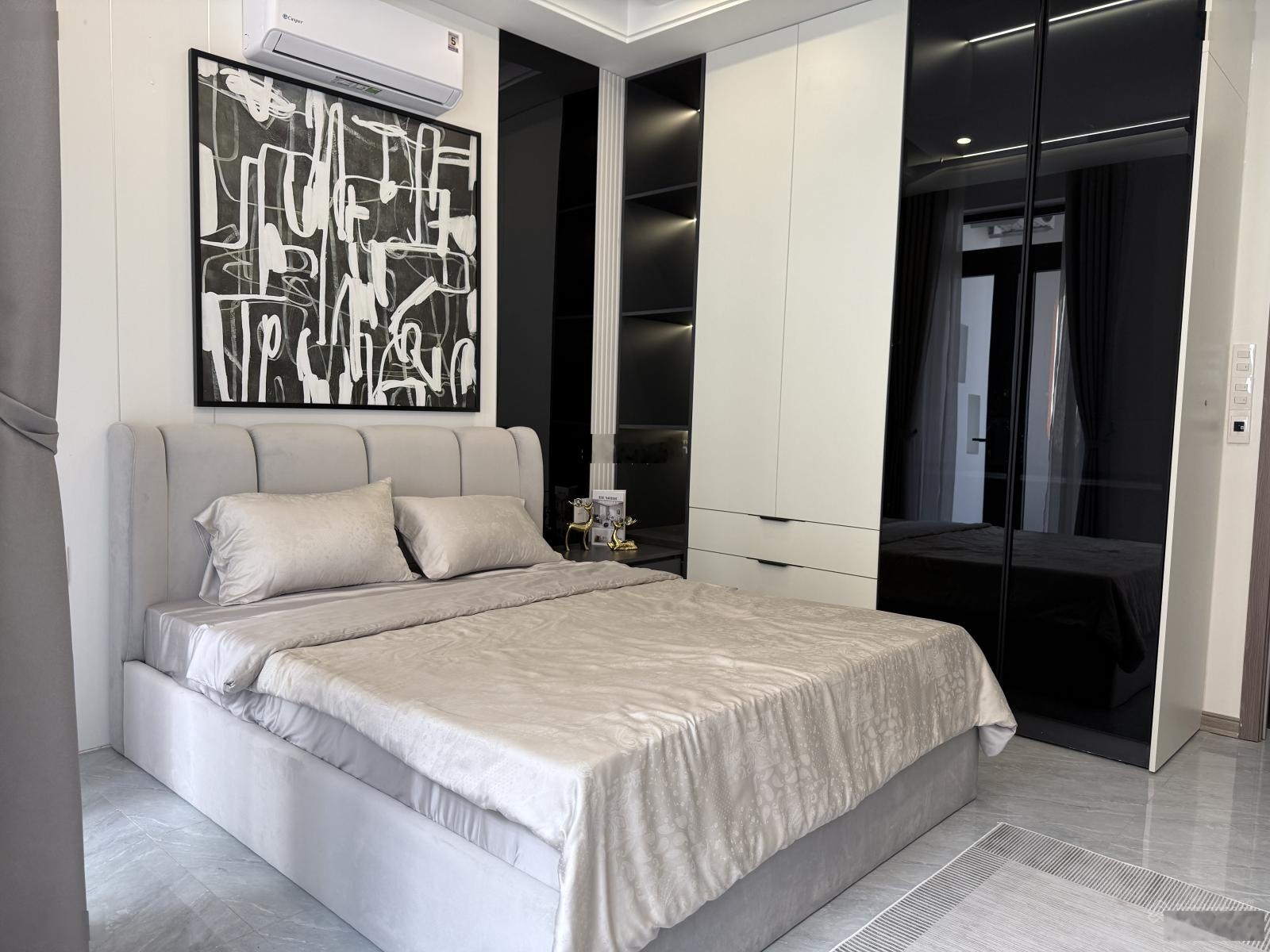 Gấp bán NHÀ 3 tầng mới căng ngay sát Huy Cận, Hải Châu, giá chỉ nhỉnh 8 tỷ hiếm có