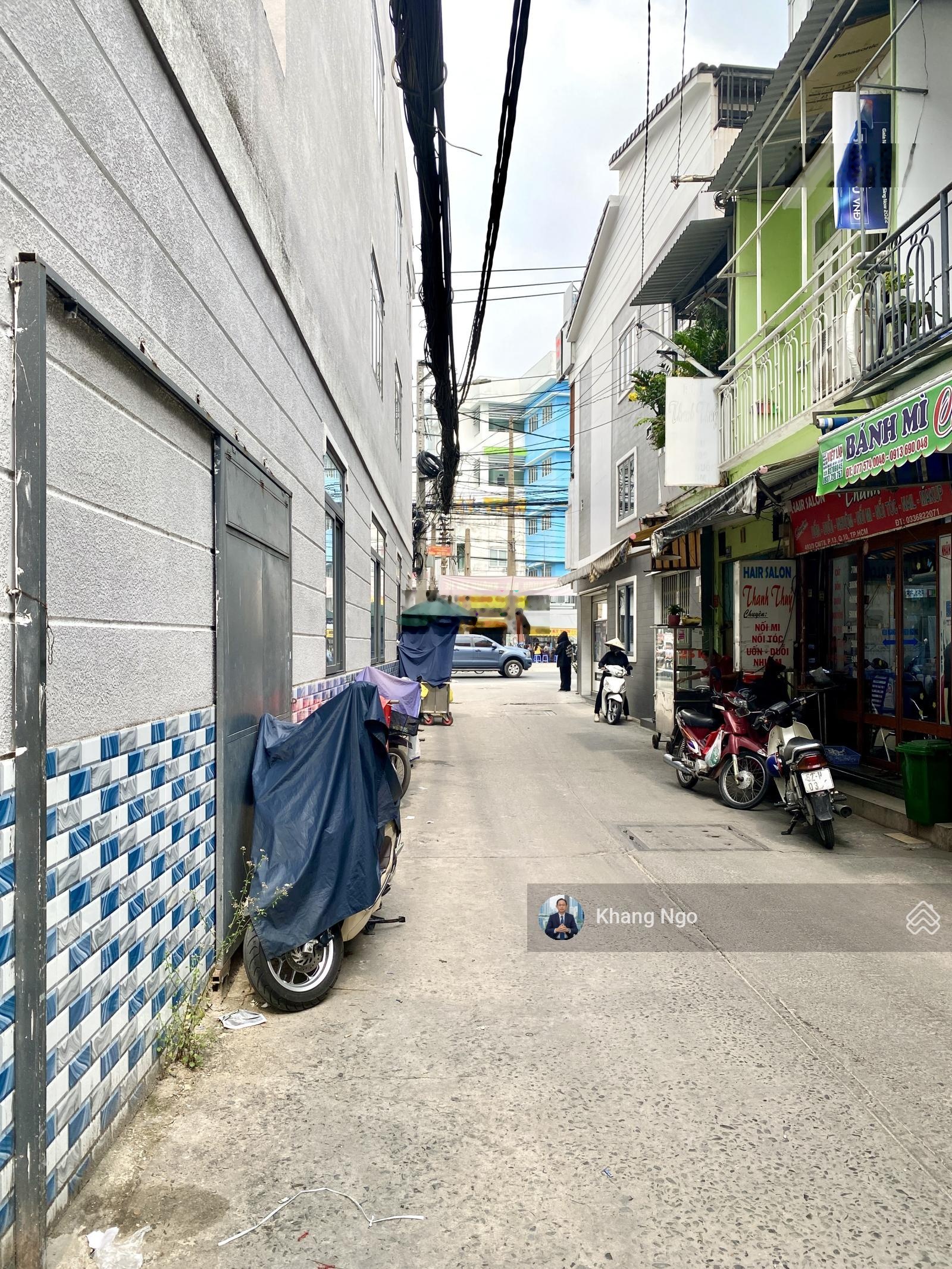 Bán nhà Hẻm xe hơi đường Cách Mạng Tháng Tám Q.10, 40m2, ngang rộng 4m ngay Metro số 2 - 6.8 tỷ