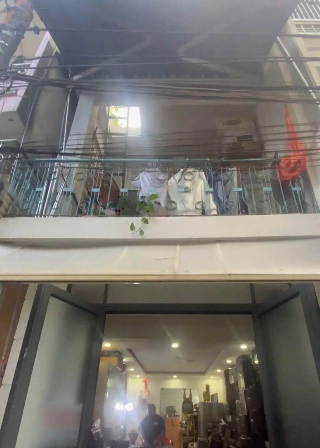 Nhà 2 tầng gần chợ Cồn, siêu thị GO - 33m2