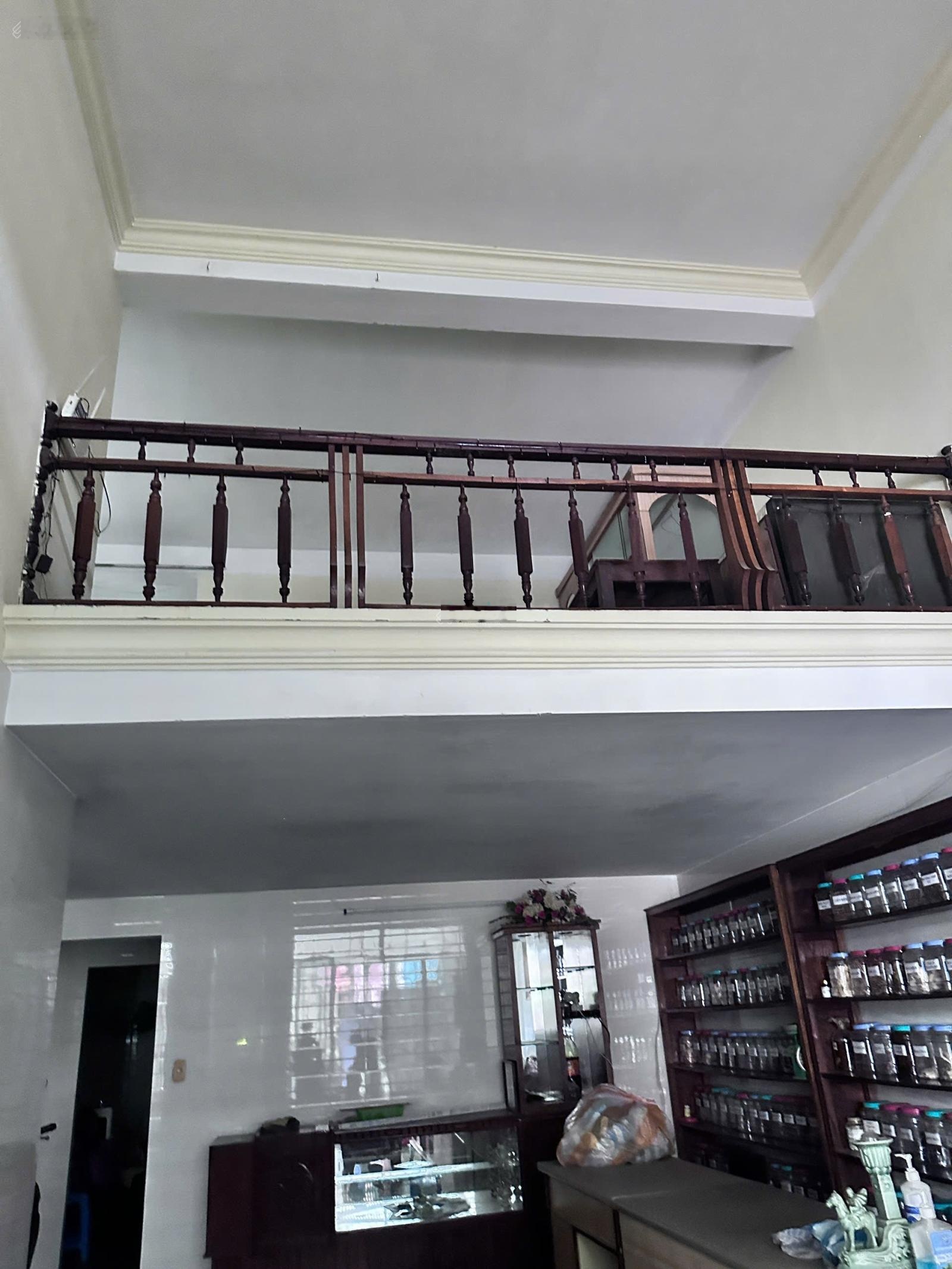 Bán nhanh trước tết nhà 3 tầng kiên cố mặt tiền trung tâm Hải Châu. Diện tích 97m2 chỉ nhỉnh 7 tỷ